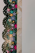 Load image into Gallery viewer, Garden Floral Scallop Border