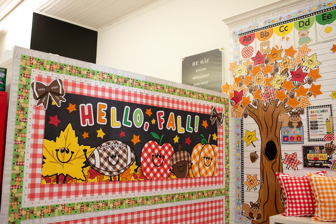 90s Nostalgia Is Back: Fall Classroom Decor That Makes School Feel Magical Again