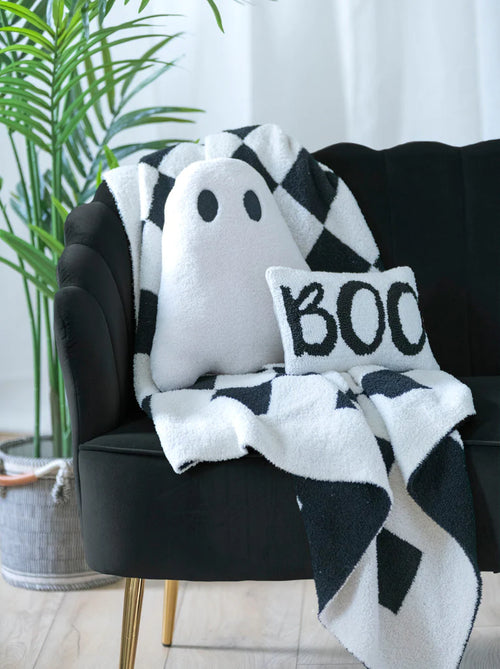 "Boo" Pillow │ Halloween Home Decor │ Schoolgirl Style