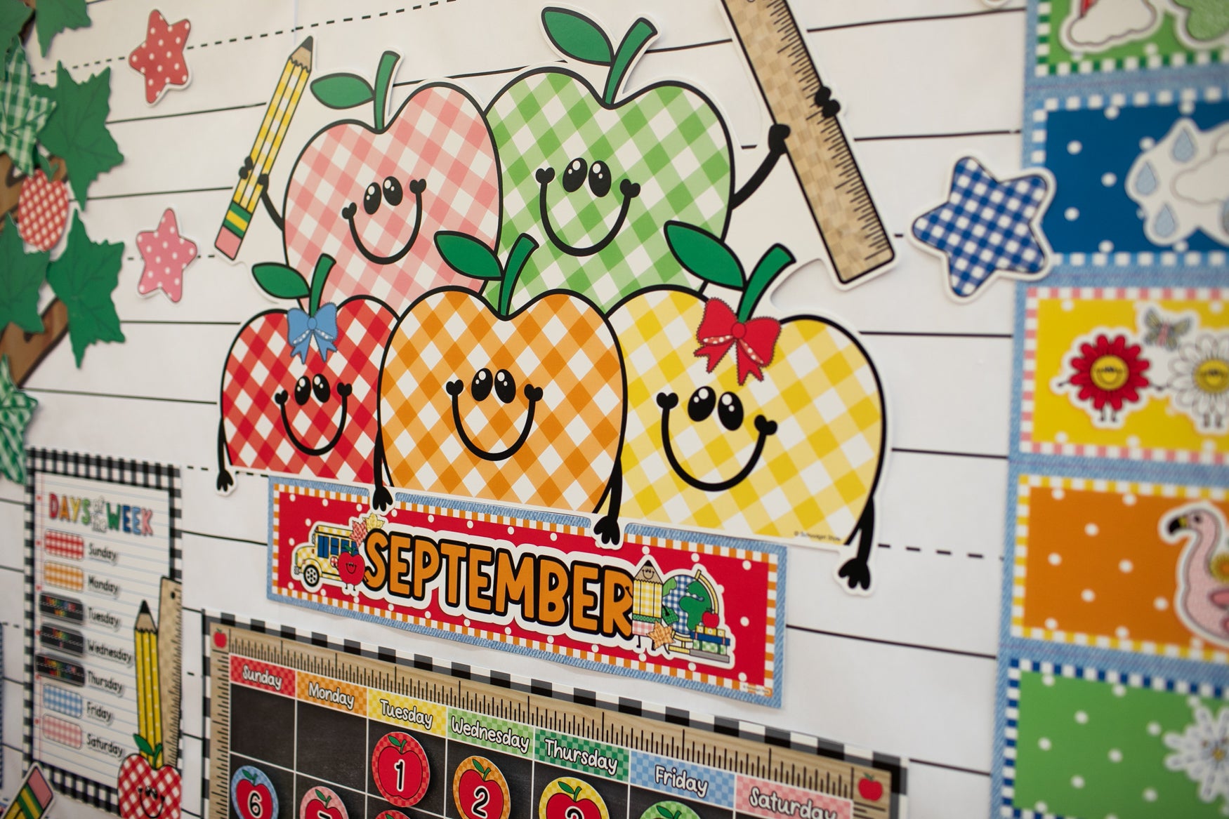Gingham Apples Retro Calendar Topper | 90s Teacher