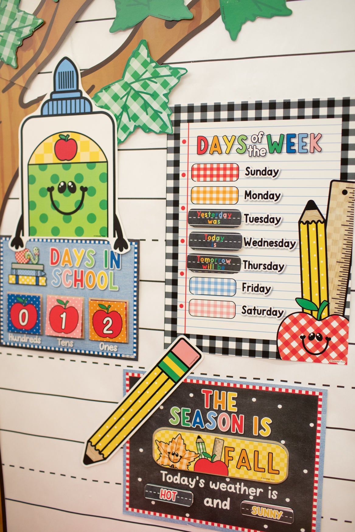 Retro Calendar Bulletin Board Set | 90s Teacher