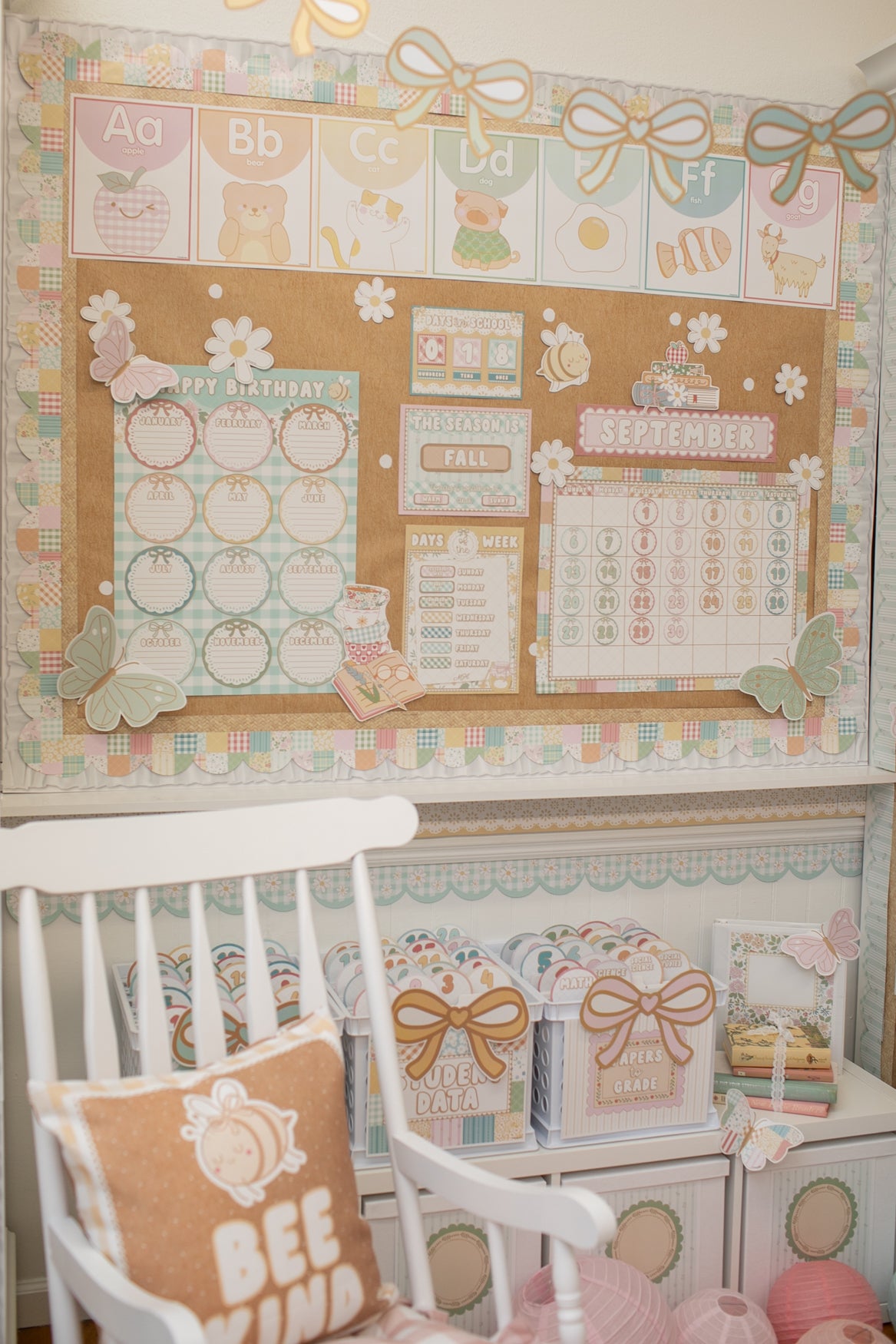 Banner Backdrop Bulletin Board Paper 25ft. | Schoolgirl Style x Fadeless®
