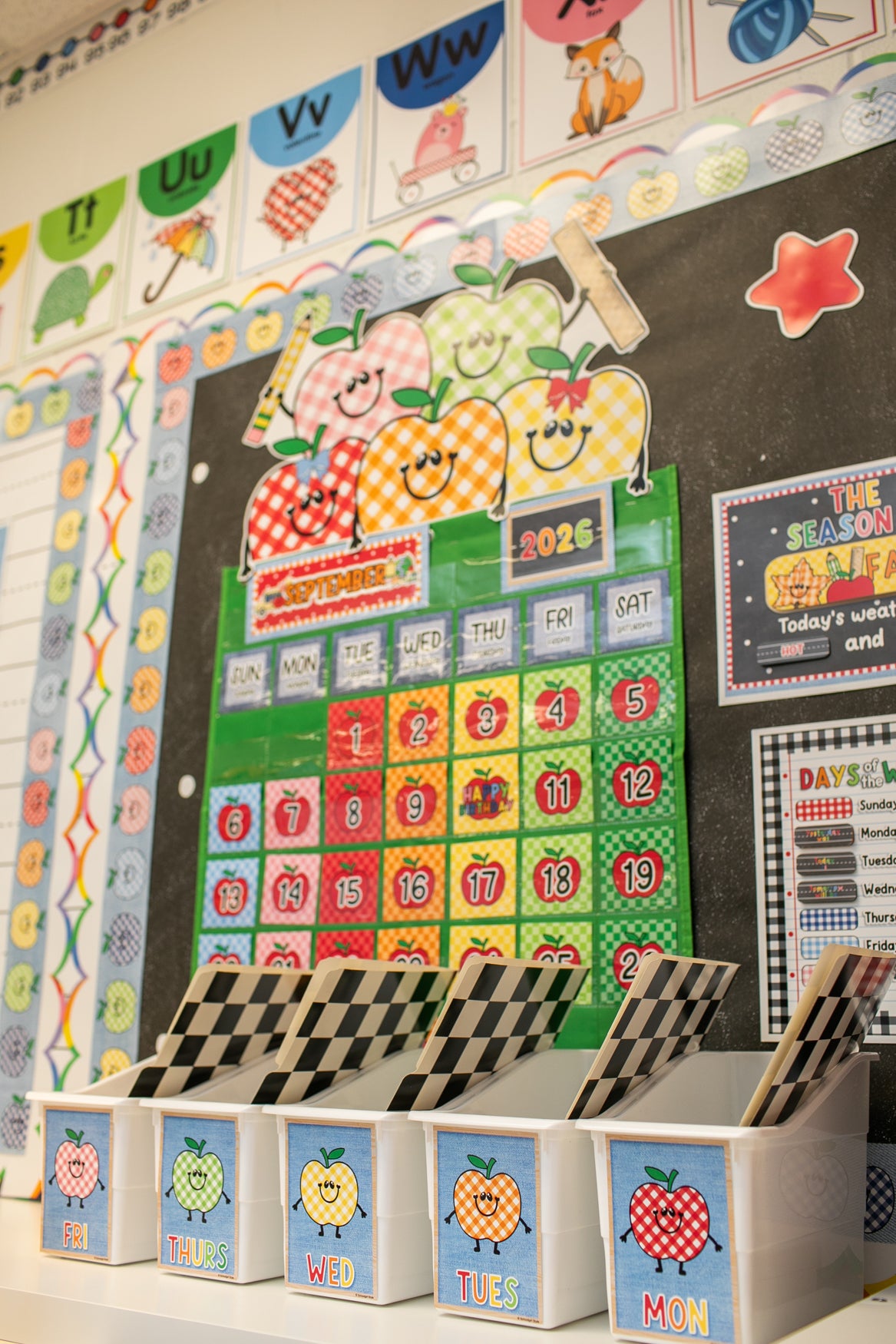 Printable Retro Pocket Chart Calendar | 90s Teacher