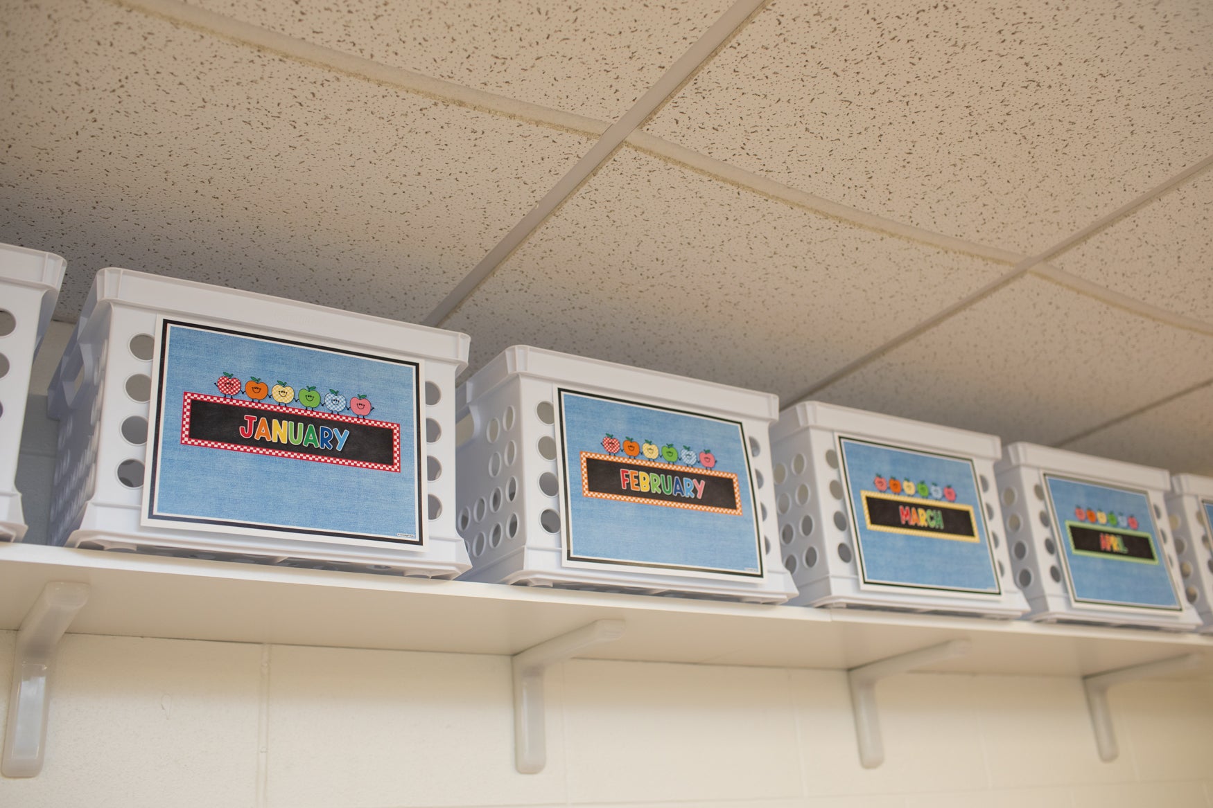 Printable Retro Monthly Bin Labels | 90s Teacher