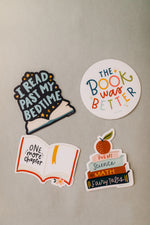Reading Sticker | Stack of books