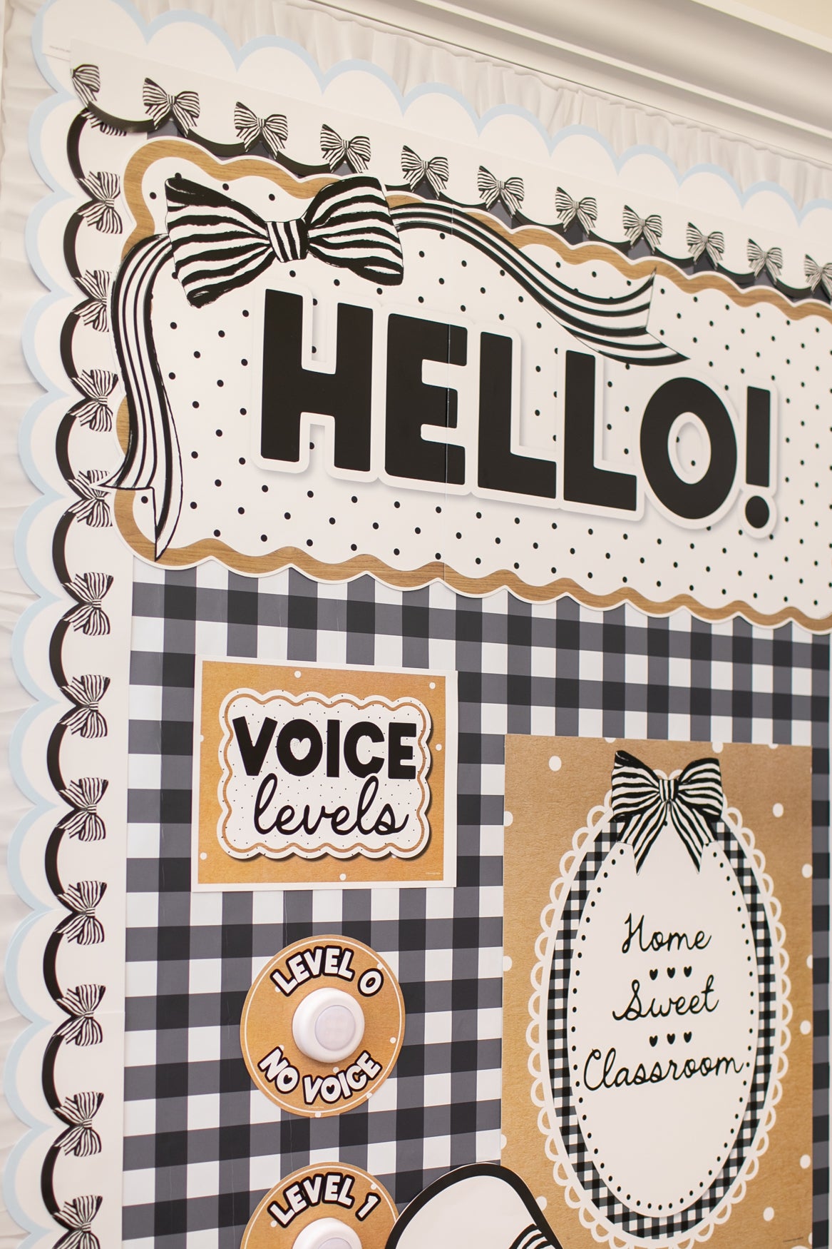 Hello Classic Black and White Door Topper | Simply Sweet