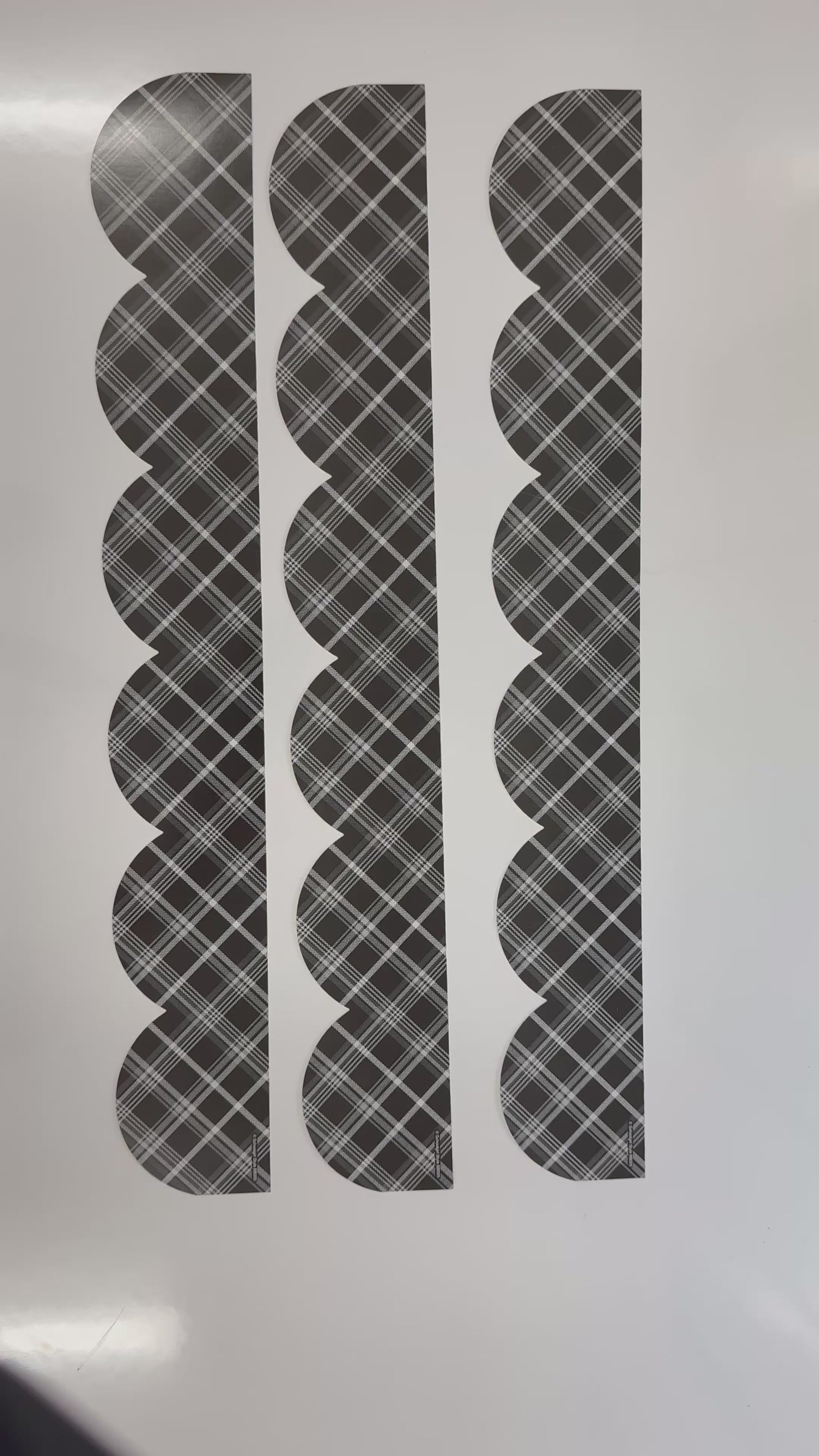 Black and white plaid border 