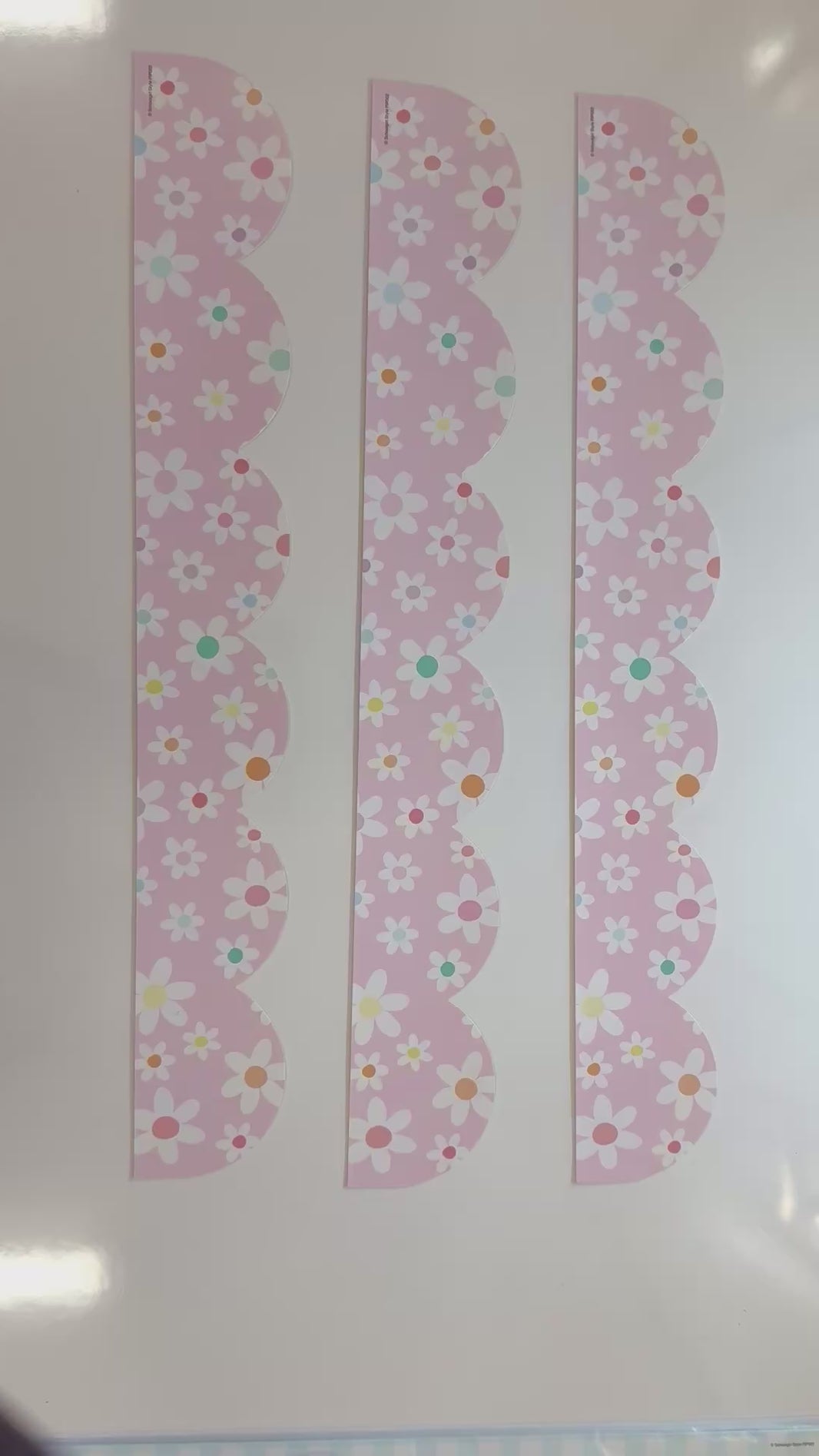 Pink pastel with white flowers border 