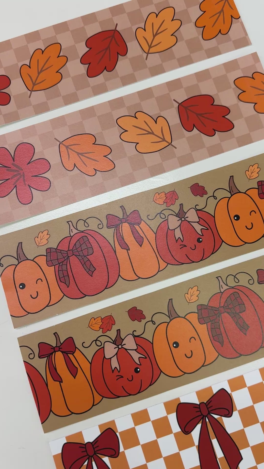 pumpkin pie, autumn leaves, checkered bow and pumpkin borders 