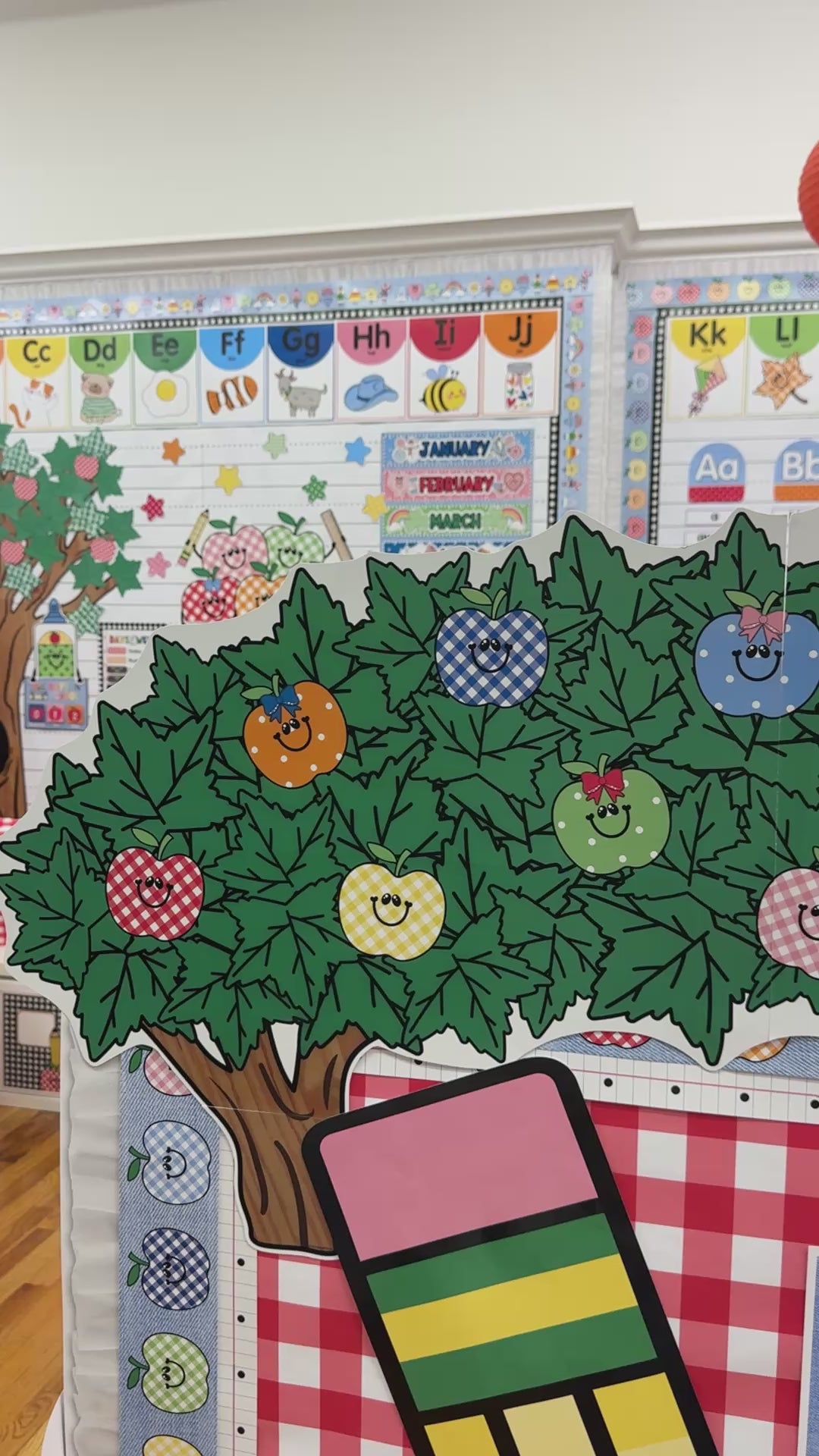 90s teacher apple tree door topper