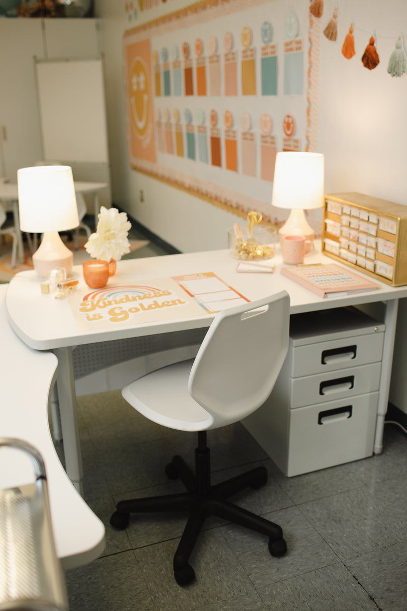 Cool Desk Styling Inspired by Back to School