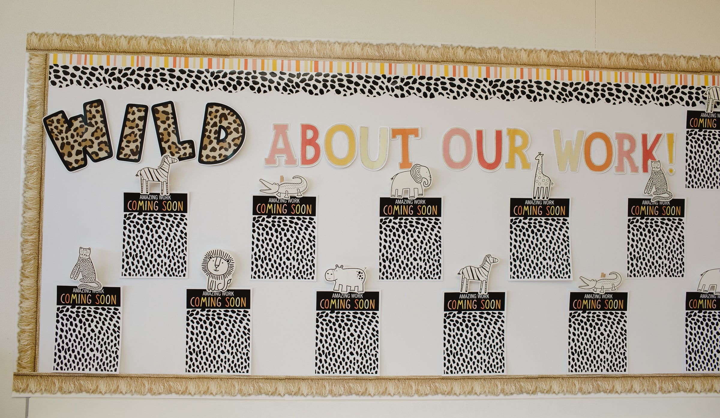  Schoolgirl Style Simply Safari Leopard Print Bulletin Board  Borders, 39 Feet of Scalloped Leopard Dot Classroom Borders for Bulletin  Board, White Board, Cork Board, Desk Decor, and Classroom Decor 