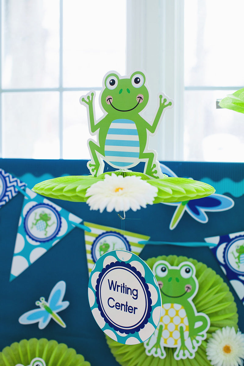 Table Center Signs Frogs by UPRINT